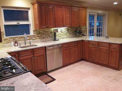 10903 Old Coach Road Potomac, MD 20854 - Photo 1 of 4 Kitchen