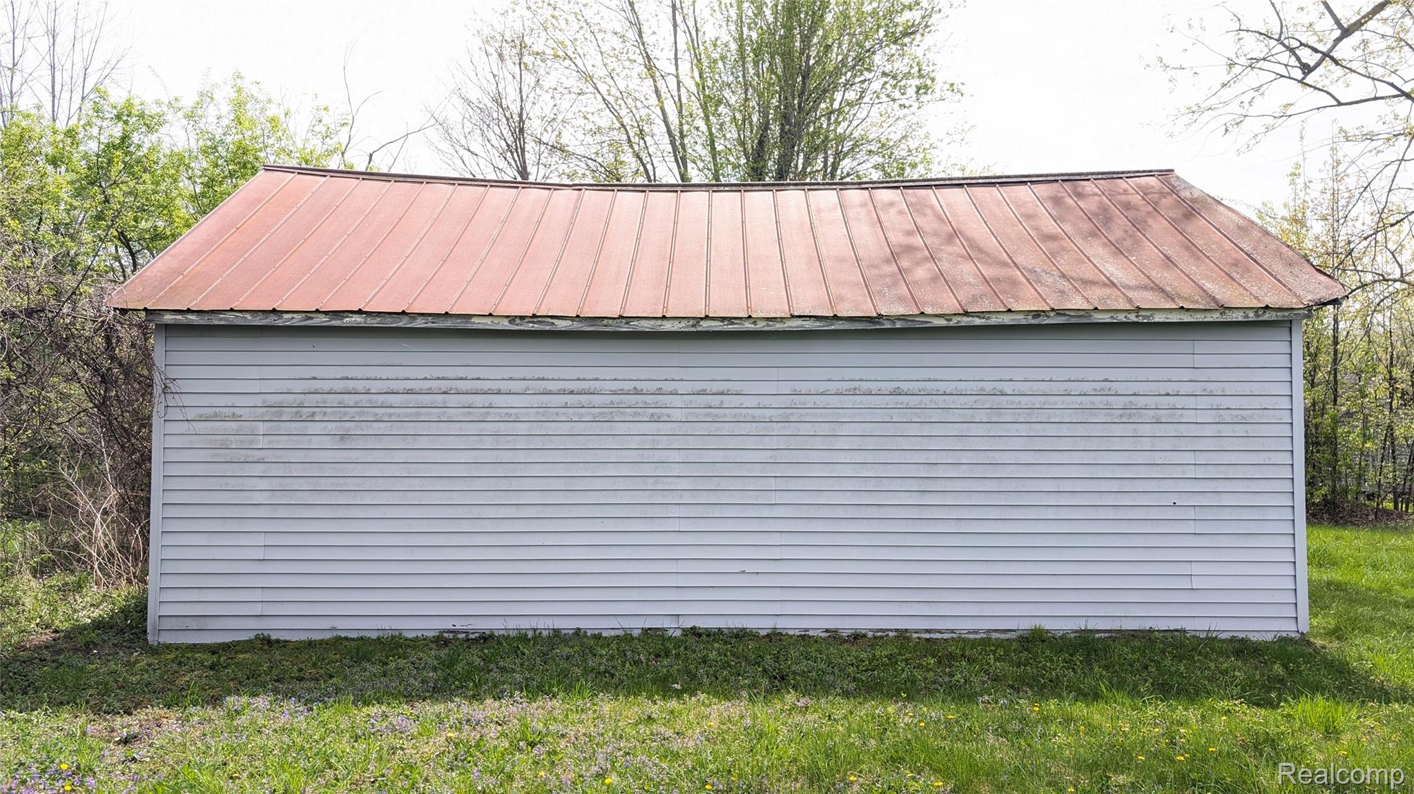 44043 Tyler Road Belleville, MI 48111 - Photo 5 of 11 PXL_20260424_175430661.jpg
