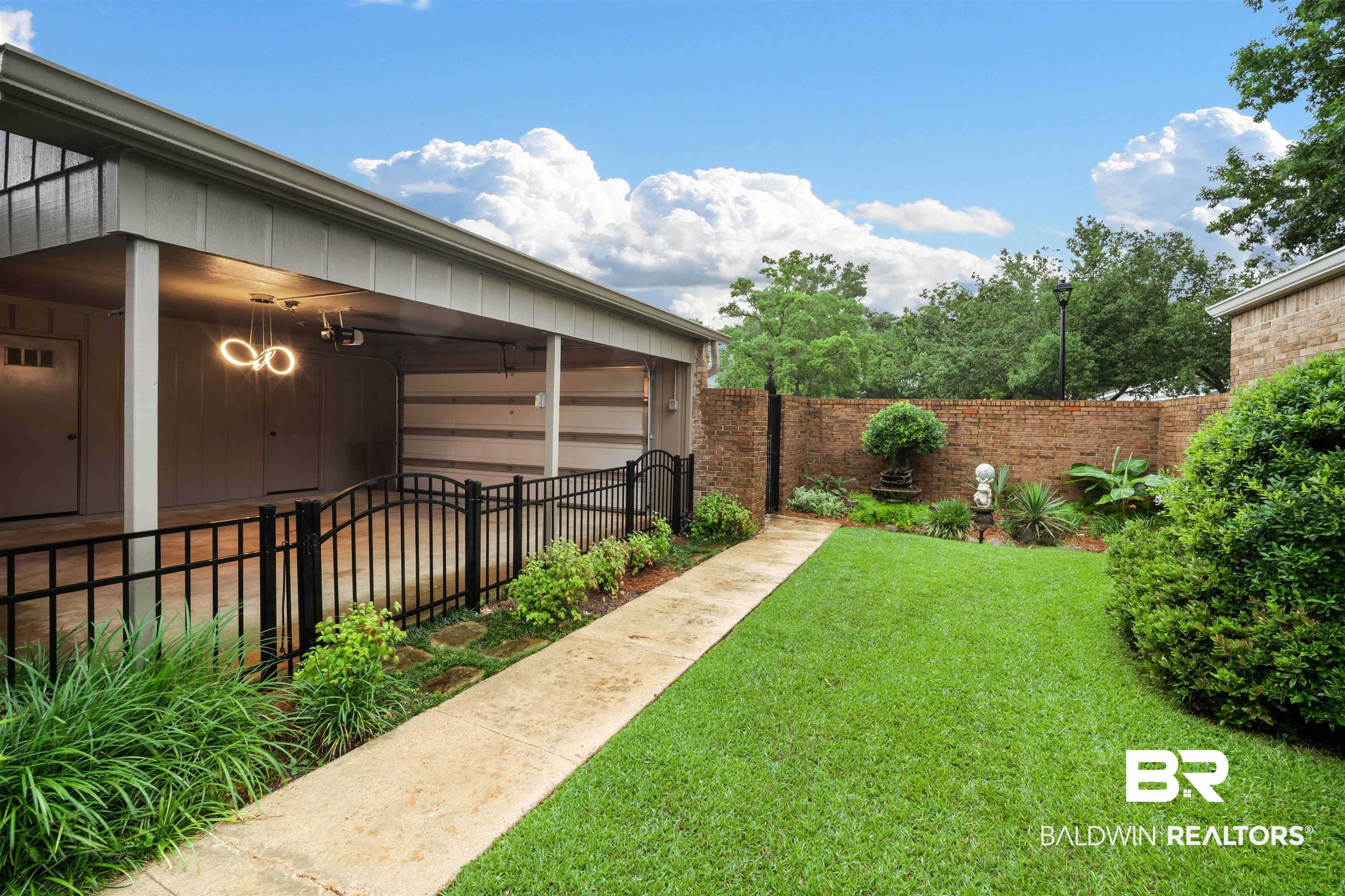 17 Cobblestone Way West Mobile, AL 36608 - Photo 3 of 30 Landscaped Yard