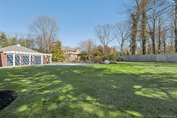 a view of a house with a big yard