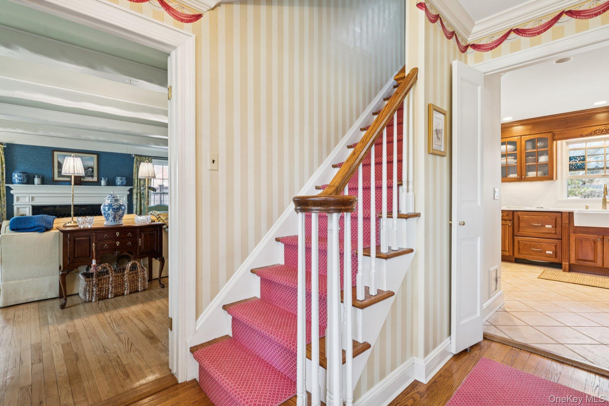 31 Fox Hunt Lane Cold Spring Harbor, NY 11724 - Photo 7 of 50