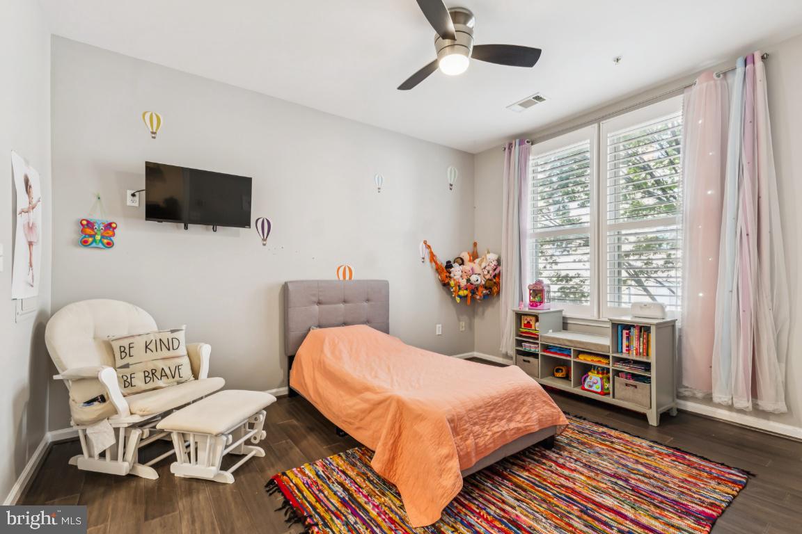 12000 Market Street, Unit 152 Reston, VA 20190 - Photo 19 of 55 2nd primary ensuite bedroom