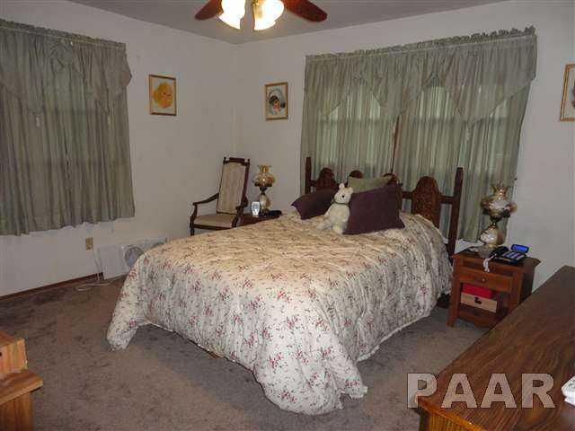 307 Sheridan Road Pekin, IL 61554 - Photo 6 of 10 Gallery Image 6