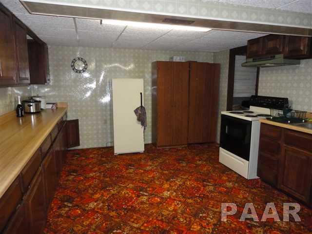 307 Sheridan Road Pekin, IL 61554 - Photo 8 of 10 Gallery Image 8