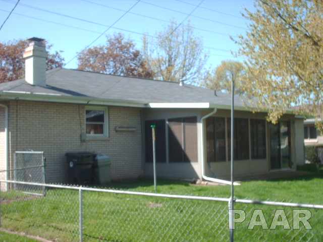 307 Sheridan Road Pekin, IL 61554 - Photo 9 of 10 Gallery Image 9