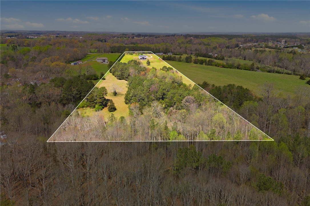 426 Oak Creek Road Seneca, SC 29678 - Photo 45 of 50 Expansive acreage provides a picturesque canvas for your vision, surrounded by lush landscapes and open skies.