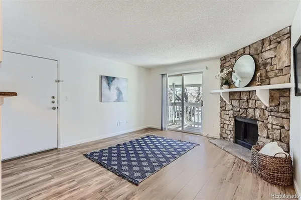 $1,895 | 13261 East Asbury Drive, Unit 203, Aurora, CO 80014