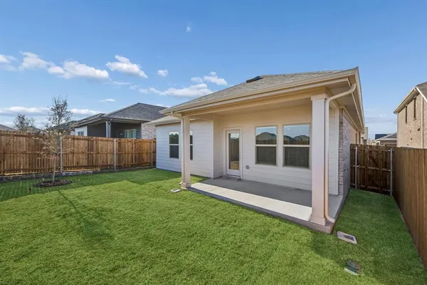 $1,995 | 805 Leavenworth Drive, McKinney, TX 75071