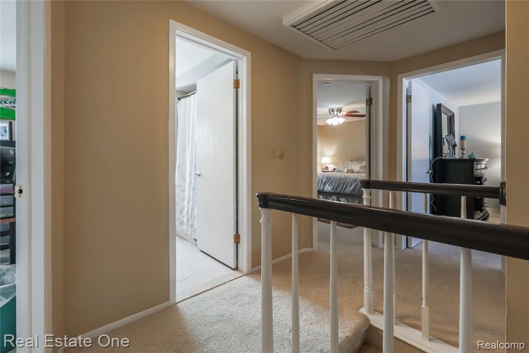 698 Abbey Court Rochester, MI 48307 - Photo 29 of 54 27-Abbey.jpg