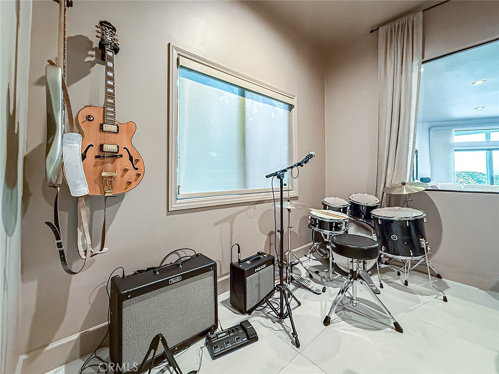 130 Dapplegray Road Bell Canyon, CA 91307 - Photo 33 of 73 Recording Studio Or Bedroom 5