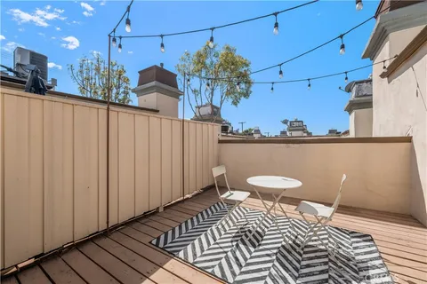 $3,000 | 7110 La Tijera Boulevard, Unit J202, Los Angeles, CA 90045