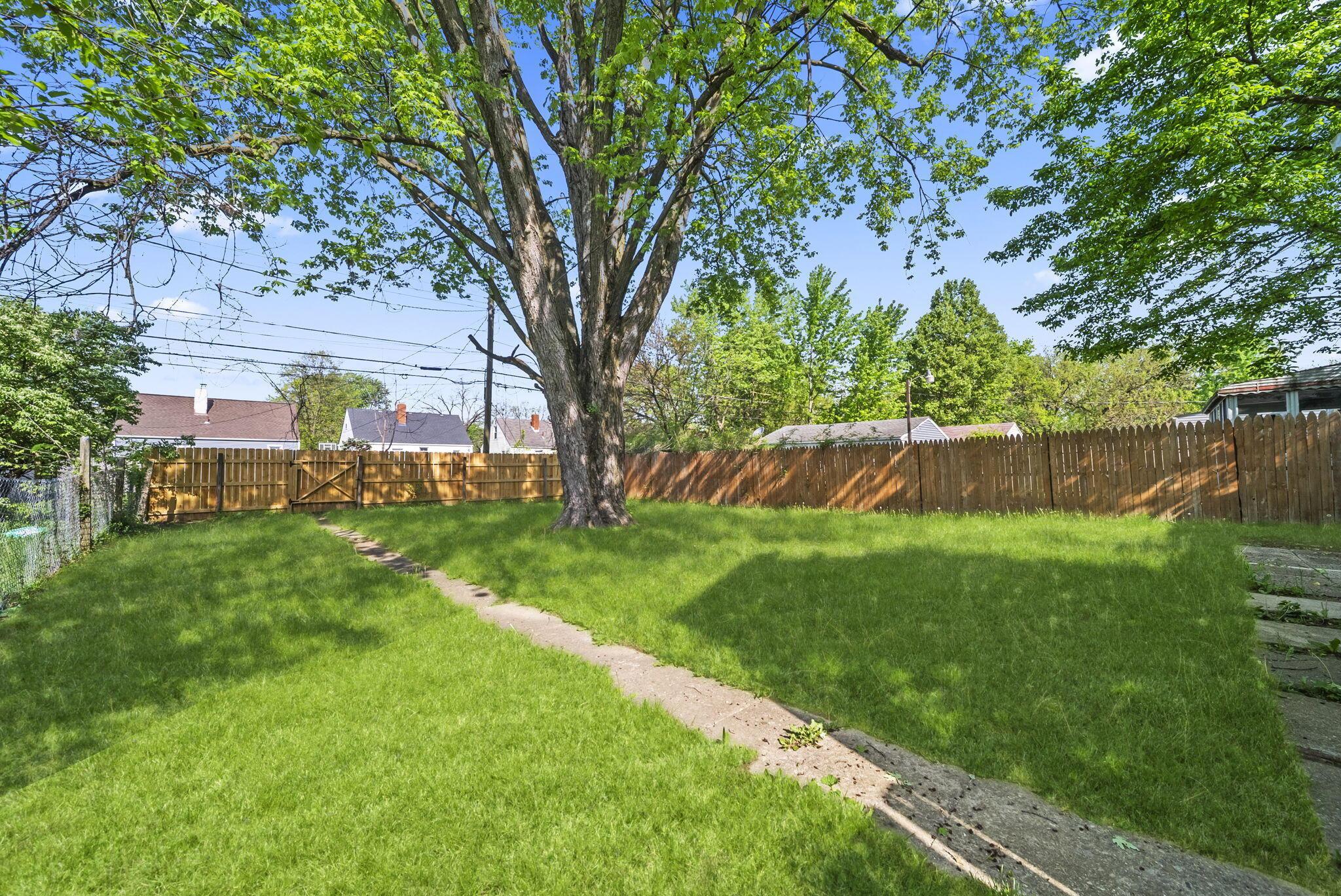 2555 Howey Road Columbus, OH 43211 - Photo 39 of 44 Gallery Image 39