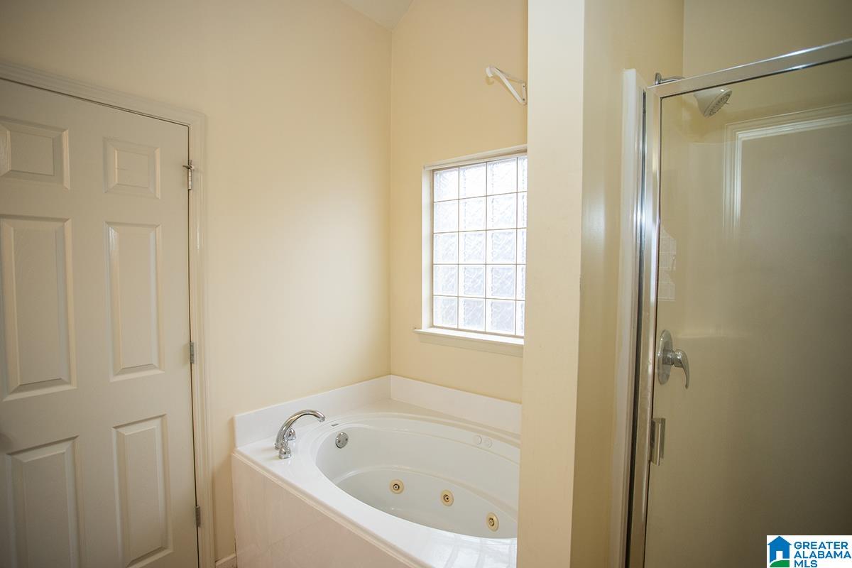 455 Summit Way Fultondale, AL 35068 - Photo 17 of 34