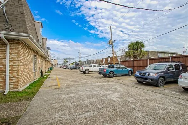 $1,250 | 2713 Kingman Street, Unit A, Metairie, LA 70006