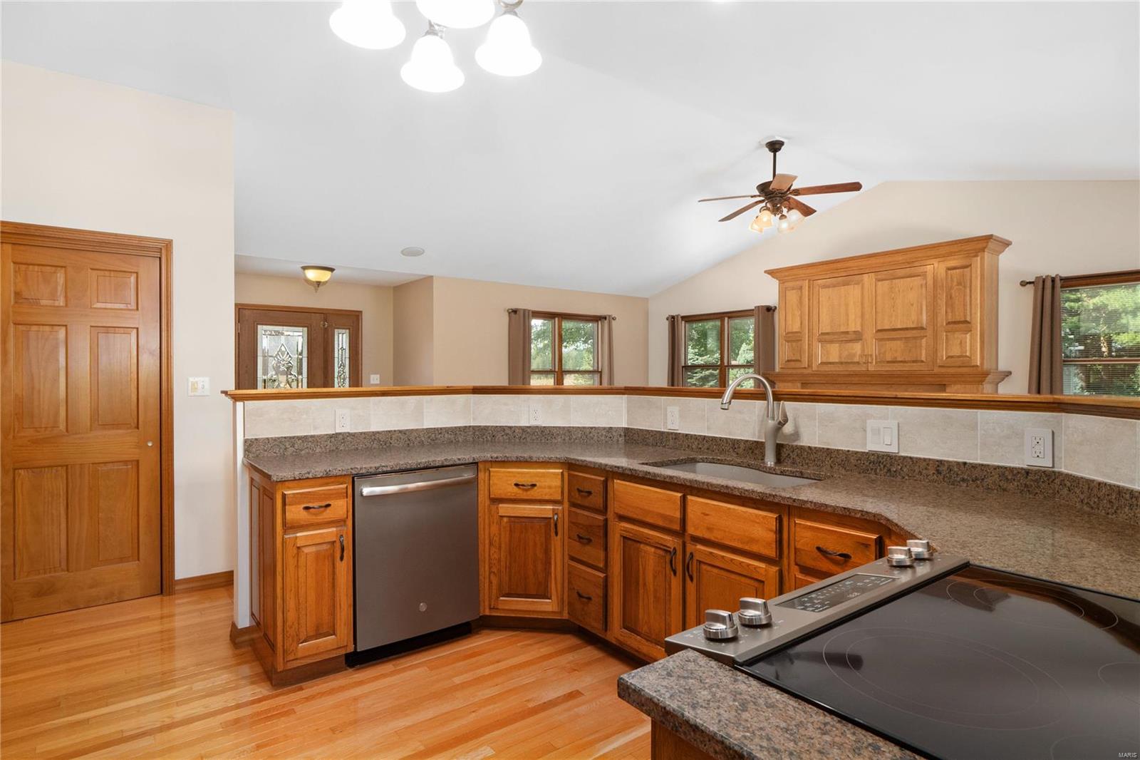 8415 East Mill Creek Road Troy, IL 62294 - Photo 11 of 43