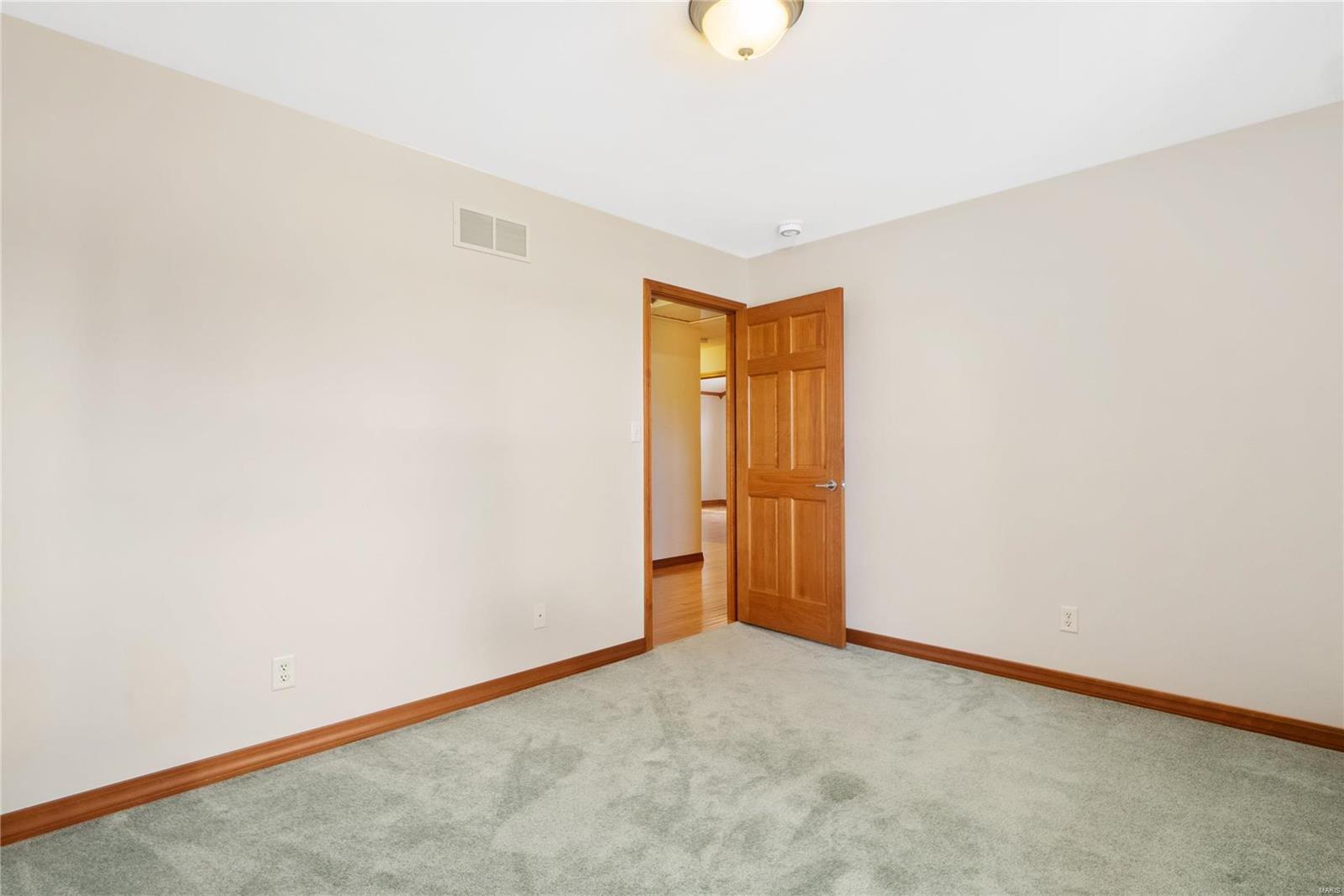 8415 East Mill Creek Road Troy, IL 62294 - Photo 23 of 43