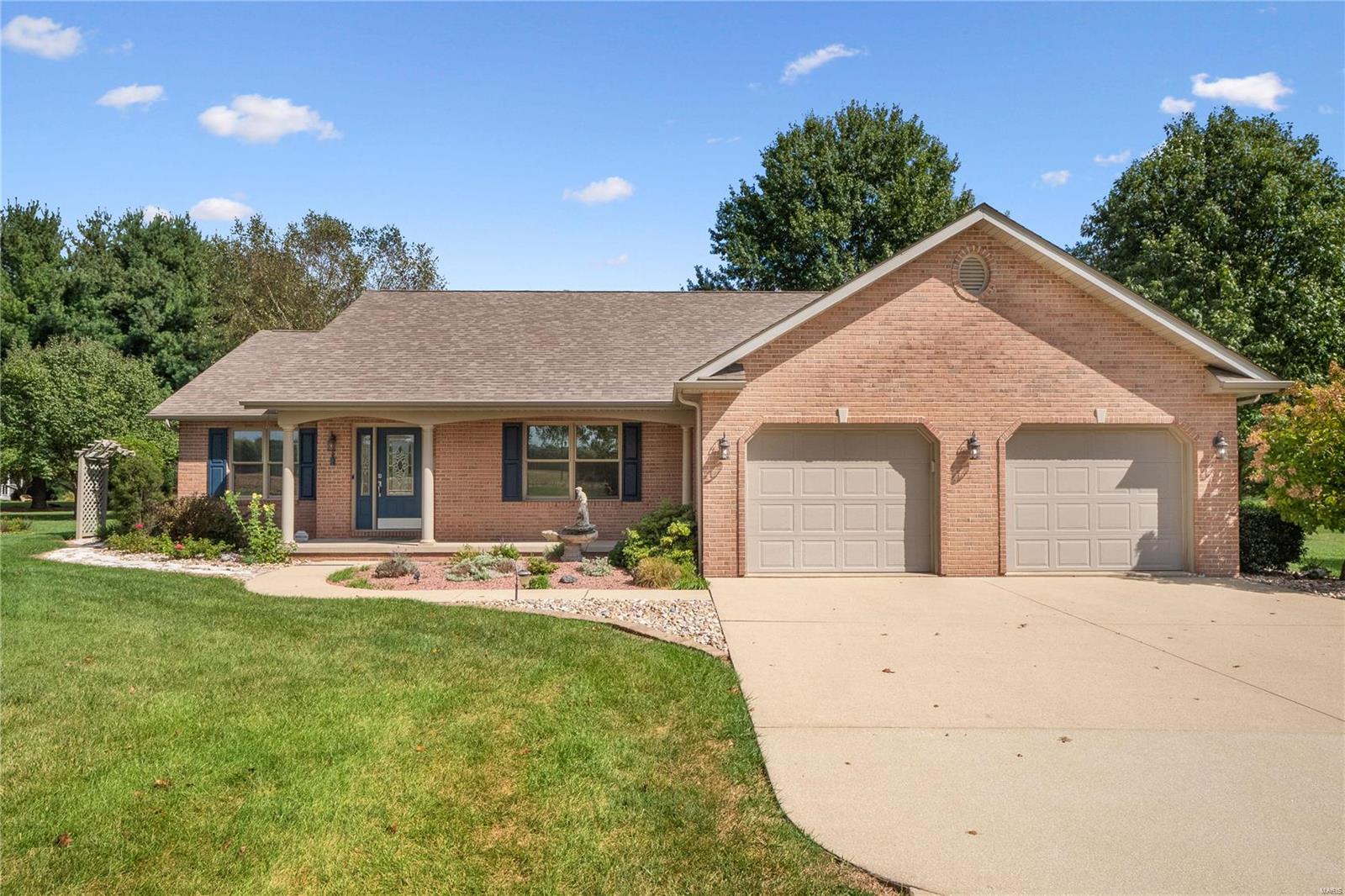 8415 East Mill Creek Road Troy, IL 62294 - Photo 33 of 43