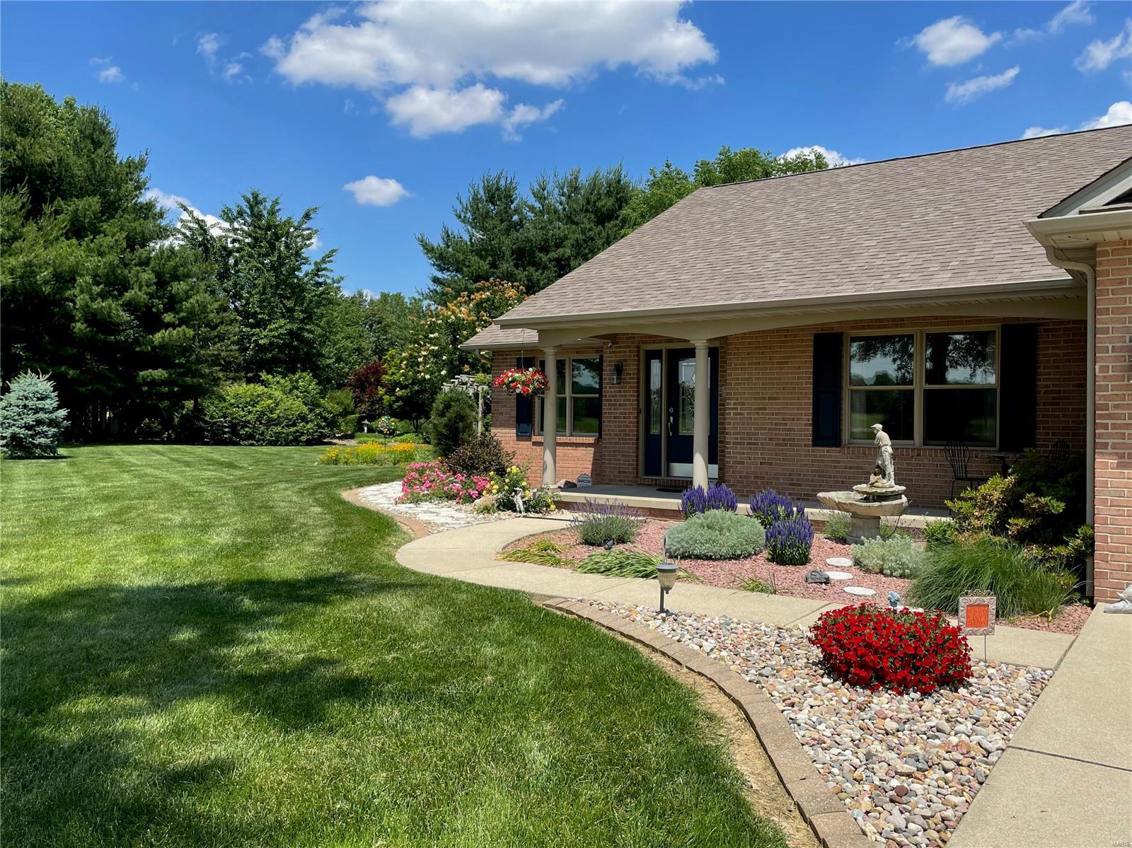 8415 East Mill Creek Road Troy, IL 62294 - Photo 34 of 43