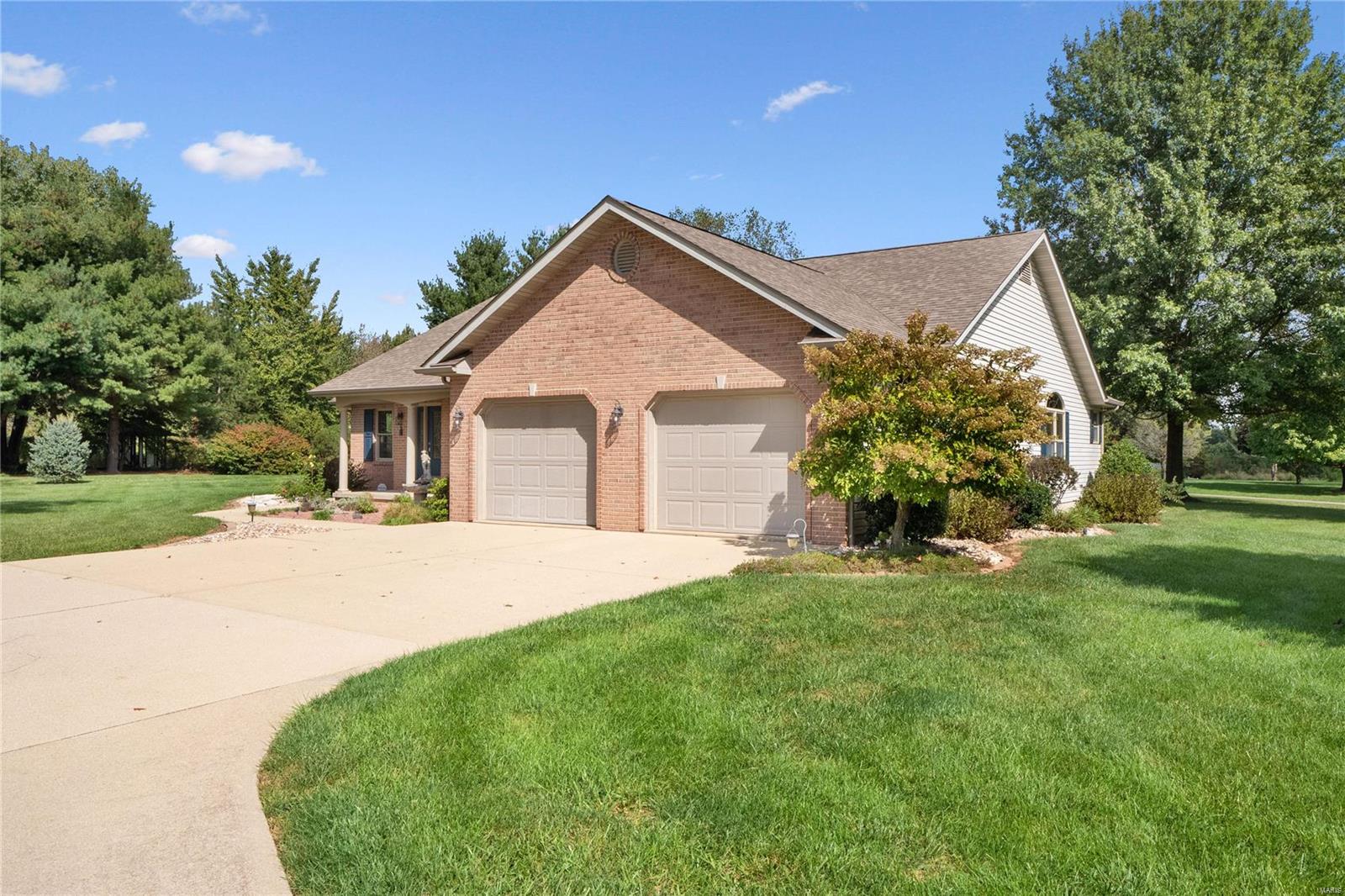 8415 East Mill Creek Road Troy, IL 62294 - Photo 35 of 43