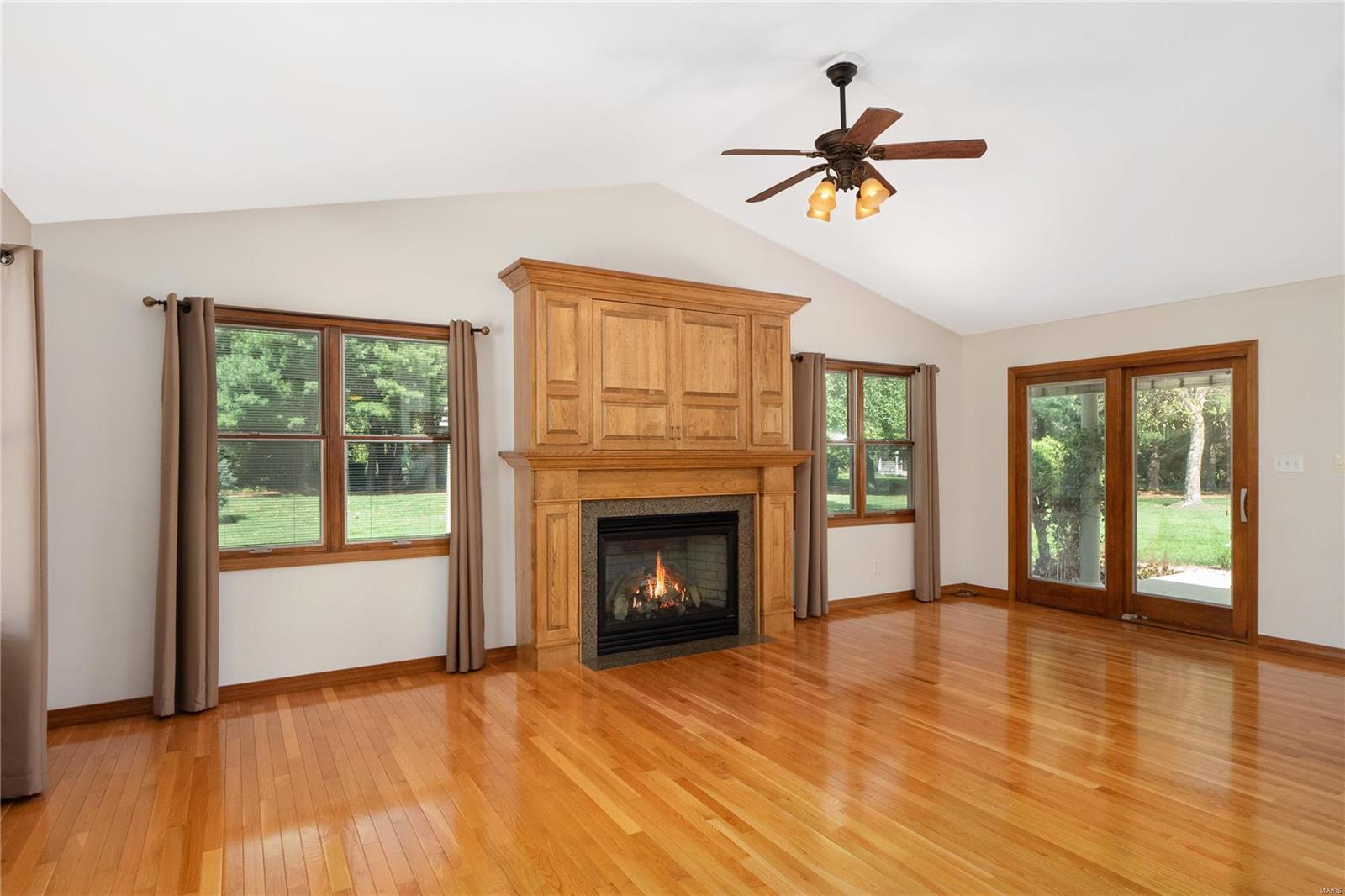 8415 East Mill Creek Road Troy, IL 62294 - Photo 8 of 43