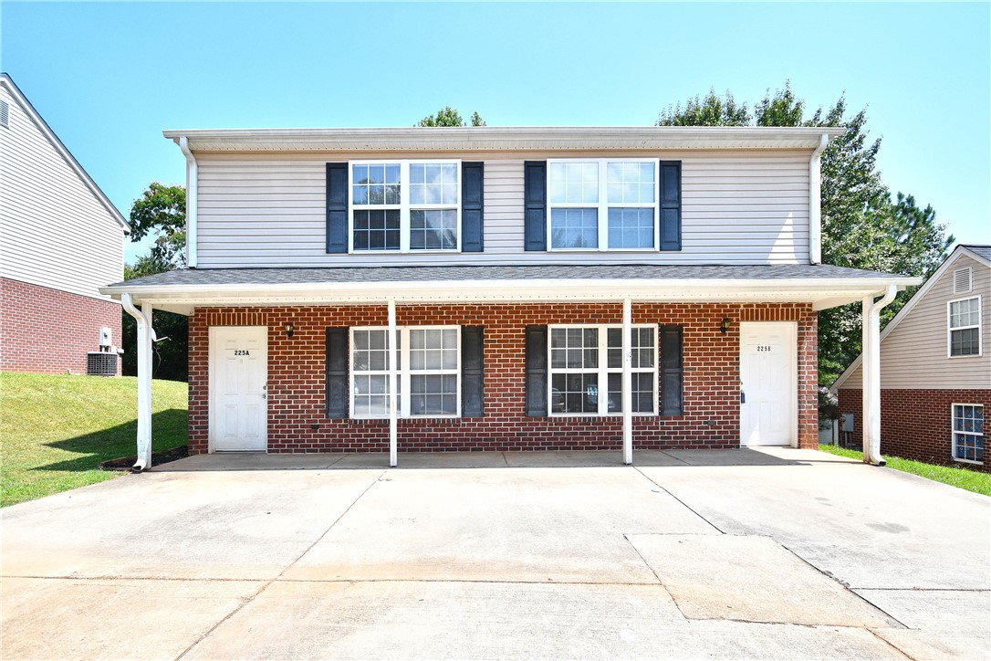 225 Springfield Circle Easley, SC 29642 - Photo 1 of 35 Gallery Image 1