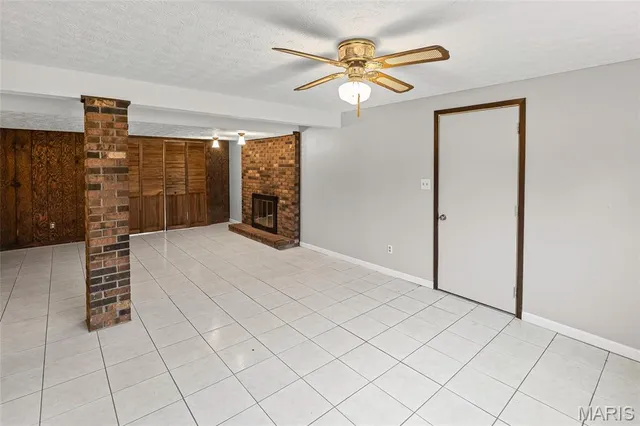 $295,900 | 232 Sherwood Drive, Glen Carbon, IL 62034