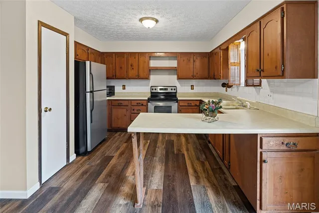 $295,900 | 232 Sherwood Drive, Glen Carbon, IL 62034