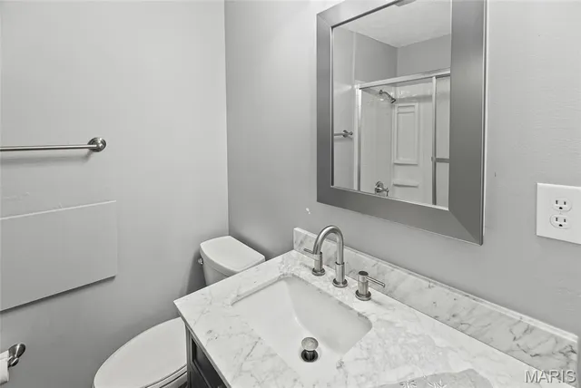 $295,900 | 232 Sherwood Drive, Glen Carbon, IL 62034