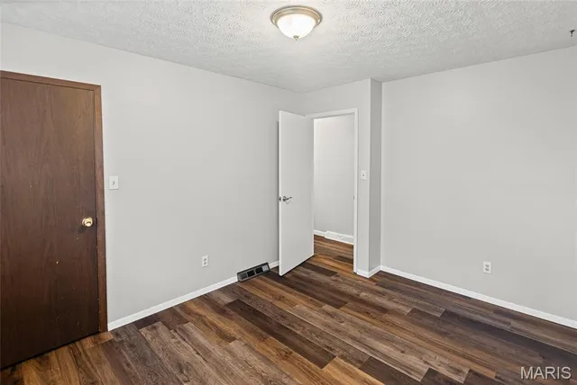 $295,900 | 232 Sherwood Drive, Glen Carbon, IL 62034