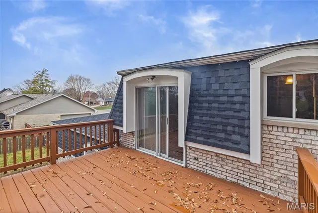 $295,900 | 232 Sherwood Drive, Glen Carbon, IL 62034