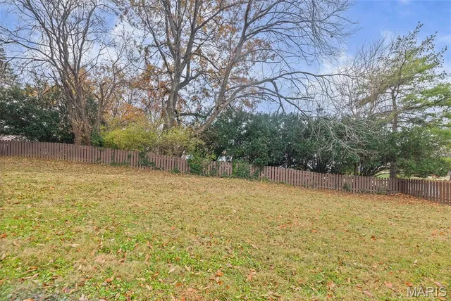 $295,900 | 232 Sherwood Drive, Glen Carbon, IL 62034