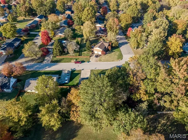 $295,900 | 232 Sherwood Drive, Glen Carbon, IL 62034