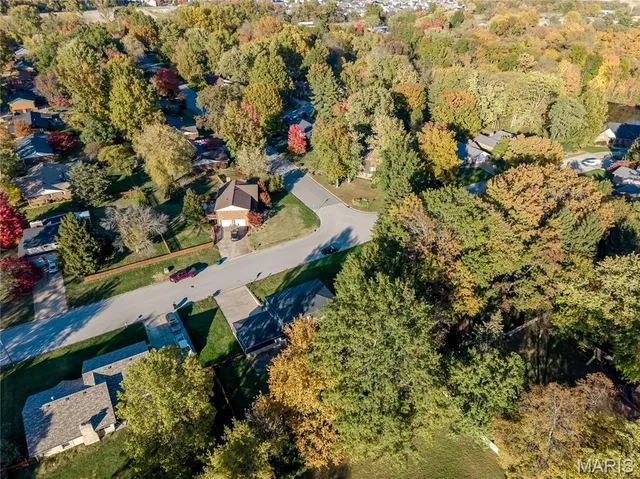 $295,900 | 232 Sherwood Drive, Glen Carbon, IL 62034