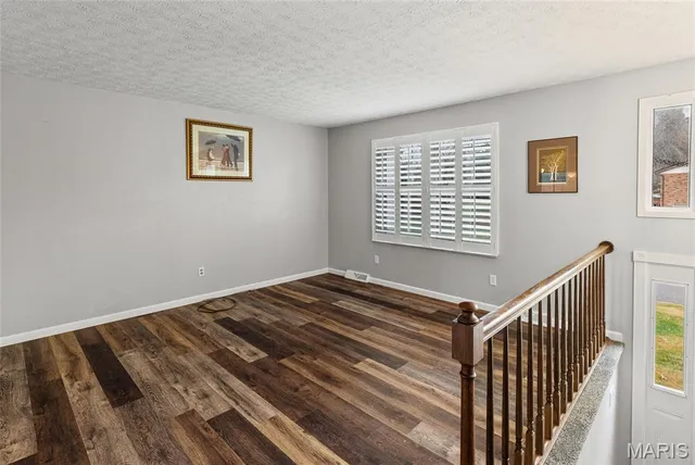 $295,900 | 232 Sherwood Drive, Glen Carbon, IL 62034