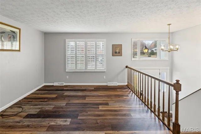 $295,900 | 232 Sherwood Drive, Glen Carbon, IL 62034