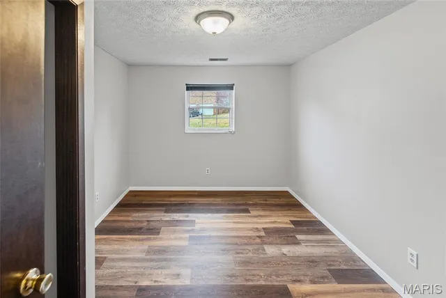 $295,900 | 232 Sherwood Drive, Glen Carbon, IL 62034