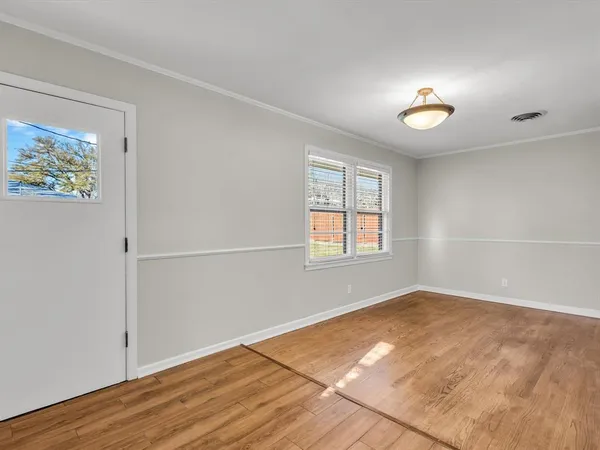 $1,900 | 3404 Cromart Avenue, Fort Worth, TX 76133