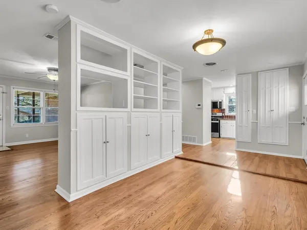 $1,900 | 3404 Cromart Avenue, Fort Worth, TX 76133