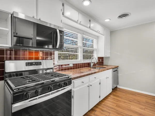 $1,900 | 3404 Cromart Avenue, Fort Worth, TX 76133