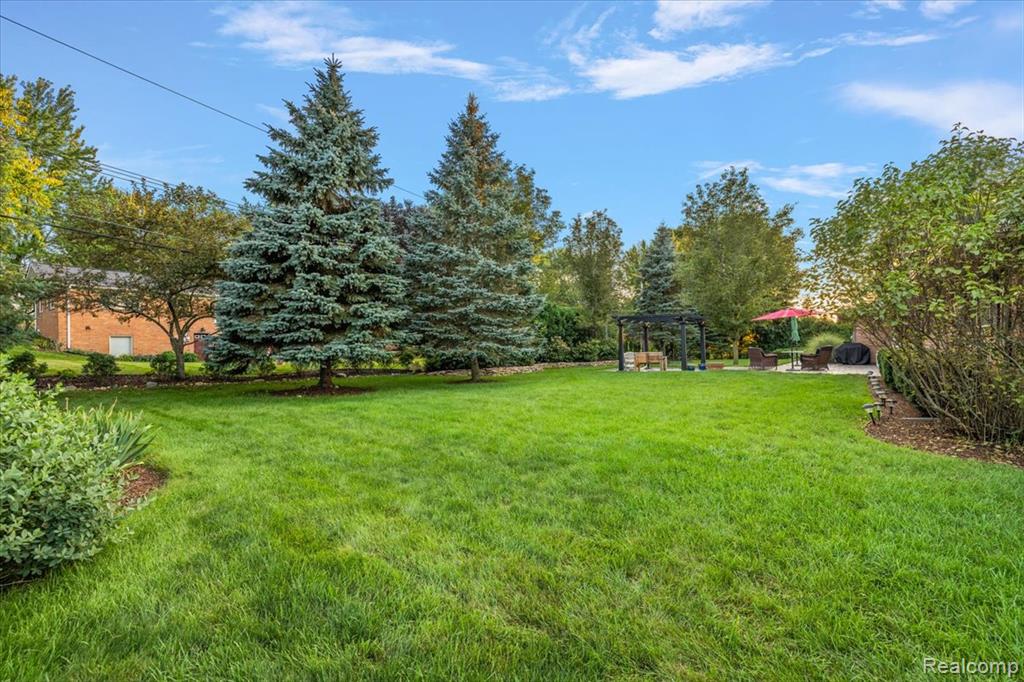 960 North Reading Road Bloomfield Hills, MI 48304 - Photo 40 of 43