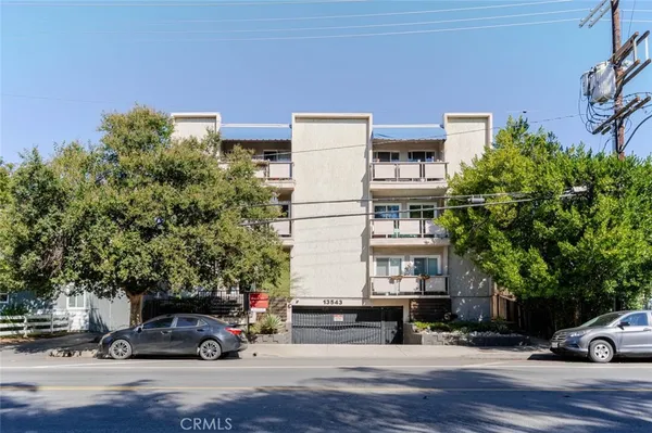 $2,795 | 13543 Moorpark Street, Unit 7, Sherman Oaks, CA 91423