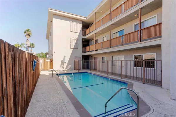 $2,795 | 13543 Moorpark Street, Unit 7, Sherman Oaks, CA 91423