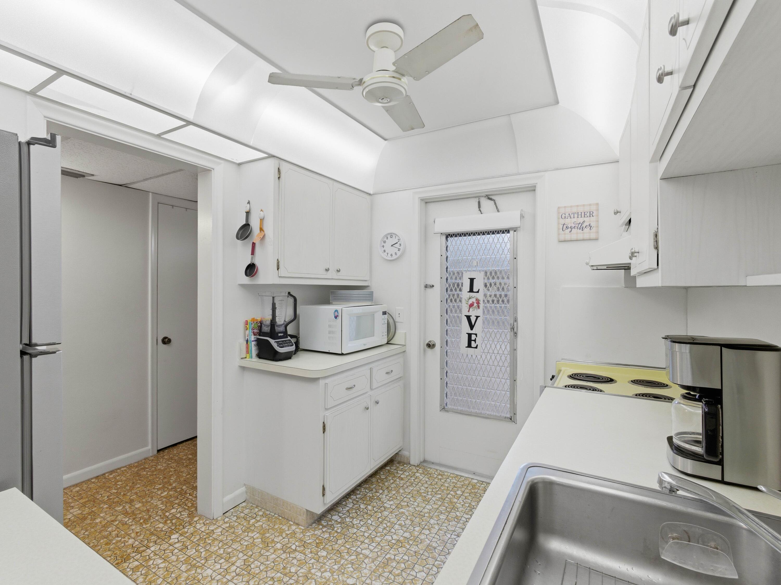 400 Northeast 20th Street, Unit A216 Boca Raton, FL 33431 - Photo 16 of 33 Kitchen 4