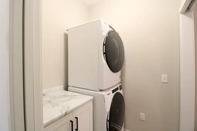 $459,900 | 858 Bucknell Lane Southeast, Stewartville, MN 55976