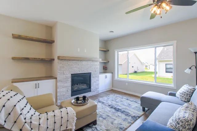 $459,900 | 858 Bucknell Lane Southeast, Stewartville, MN 55976