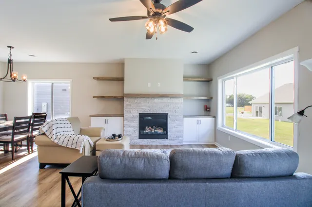 $459,900 | 858 Bucknell Lane Southeast, Stewartville, MN 55976