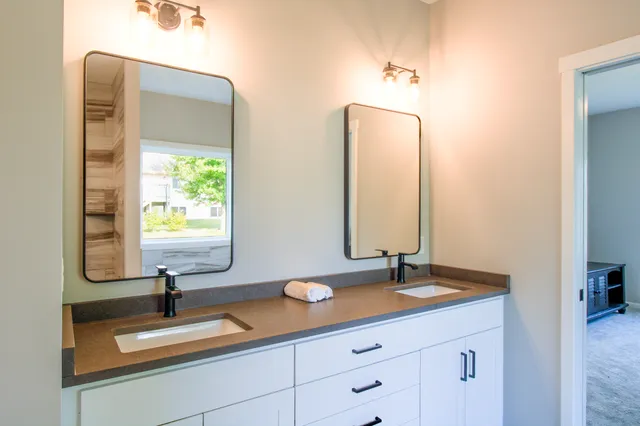 $459,900 | 858 Bucknell Lane Southeast, Stewartville, MN 55976