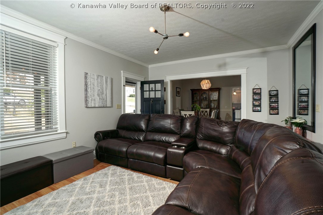 1102 Oakmont Road Charleston, WV 25314 - Photo 11 of 37 Gallery Image 11