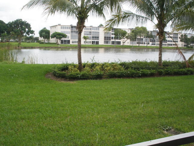 1078 Yarmouth C Boca Raton, FL 33434 - Photo 19 of 19 patio view