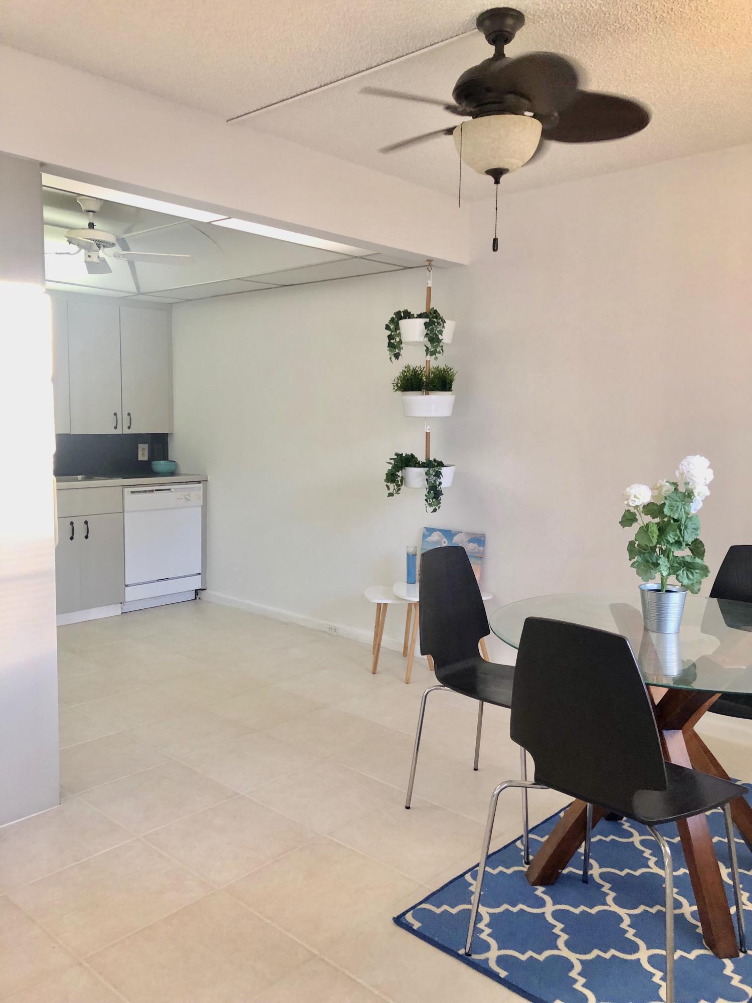 1078 Yarmouth C Boca Raton, FL 33434 - Photo 6 of 19 IMG_2516
